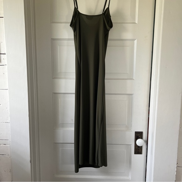 Bebe cowl neck spaghetti maxi strap dress in olive green size L - Picture 4 of 7